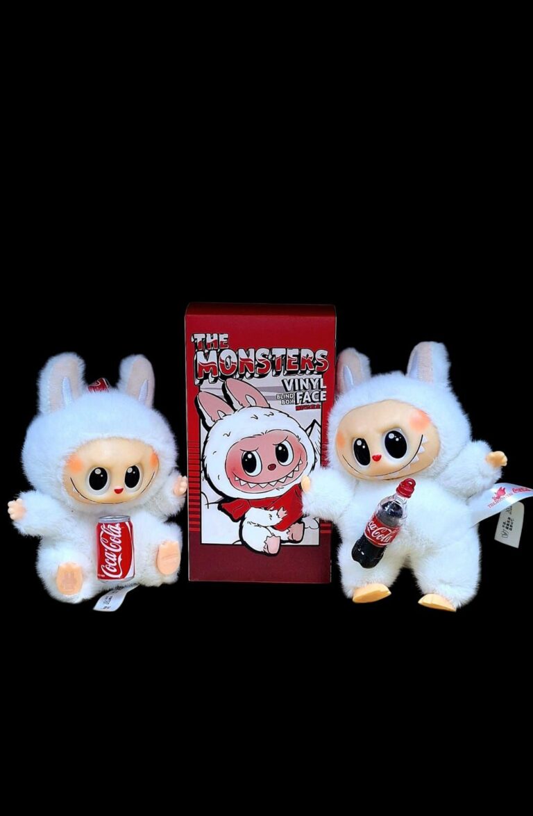 Boneco Labubu Coca Cola